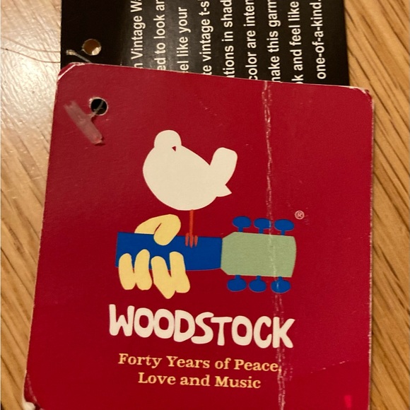 ❗️5 for $35❗️Graphic Tee - Picture 3 of 4